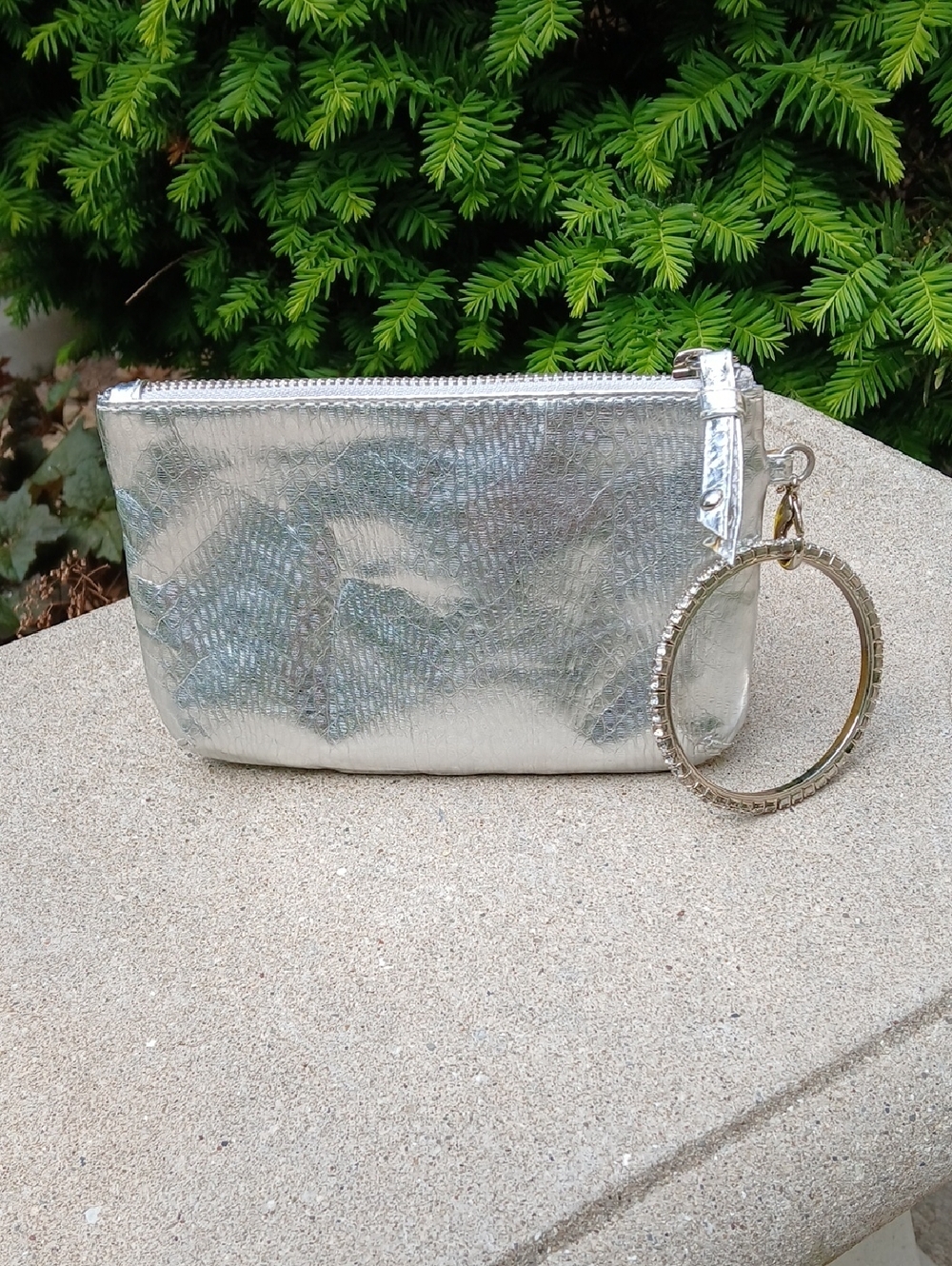 EXPRESS DESIGN STUDIO SILVER RHINESTONE WRISTLET